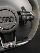 Volant Audi sport RS  fibre de carbone et alcantara /suédine